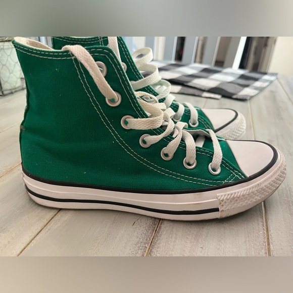 high top green converse - Picture 2 of 3